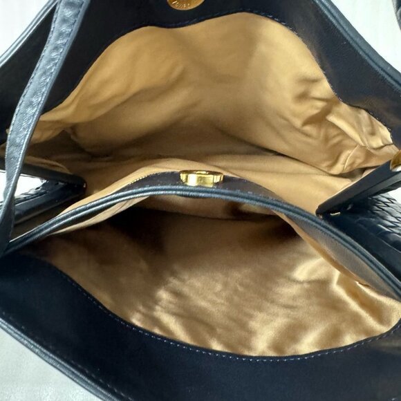 Authentic Bottega Veneta Intrecciato Nappa Shoulder Bag Purse Navy Black Leather - Picture 6 of 9